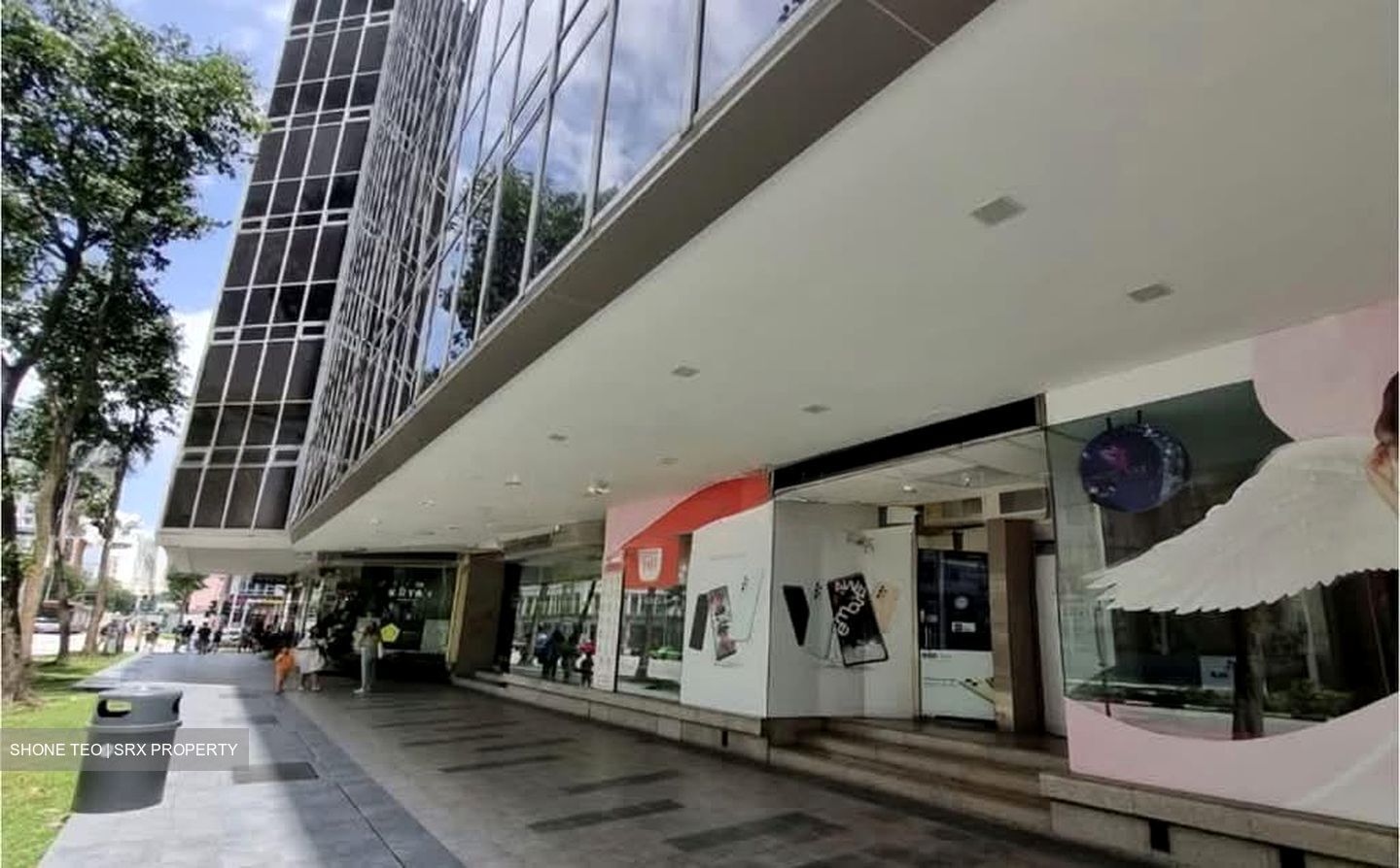North Bridge Centre (D7), Retail #561975831